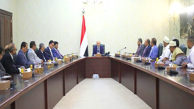 رئيس مجلس القيادة يلتقي ممثلي القطاع الخاص
